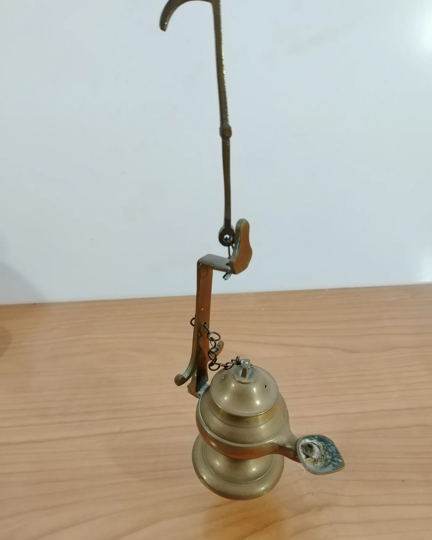Antiguo candil de bronce minero - imagen 4