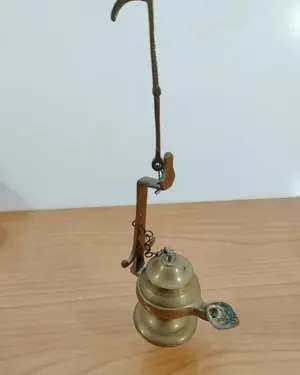 Antiguo candil de bronce minero - miniatura 4