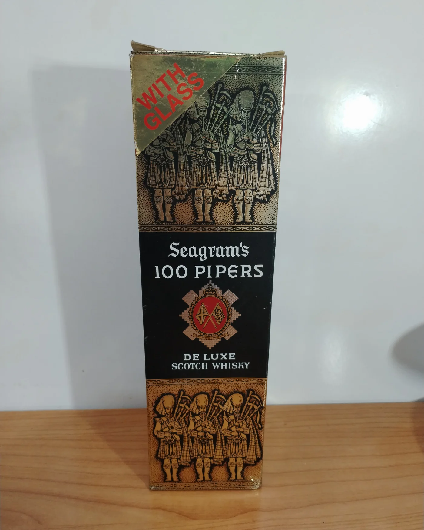 Botella seagram´s 100 pipers con vaso - imagen 3