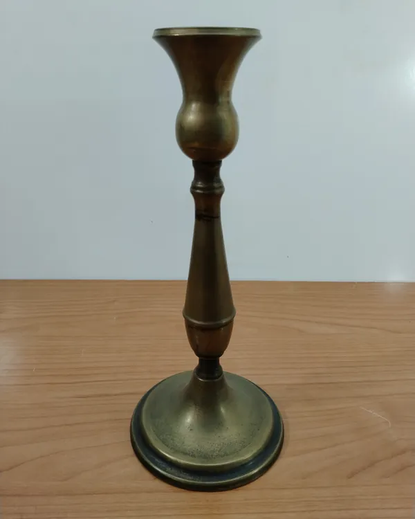 Porta velas de bronce