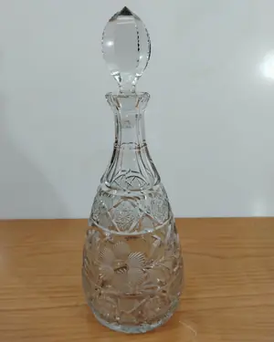 Decantador de cristal tallado flor - miniatura 1