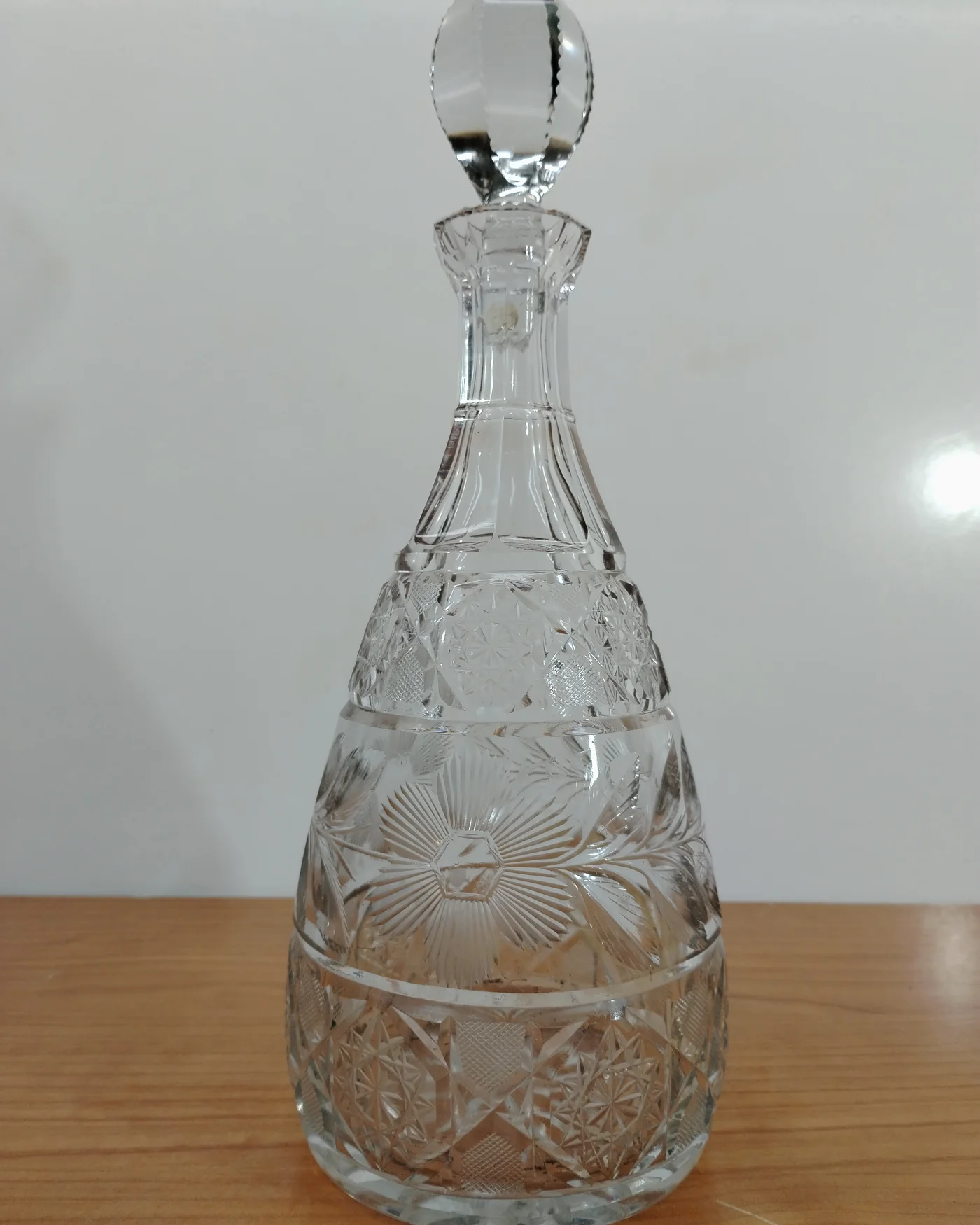 Decantador de cristal tallado flor - imagen 5