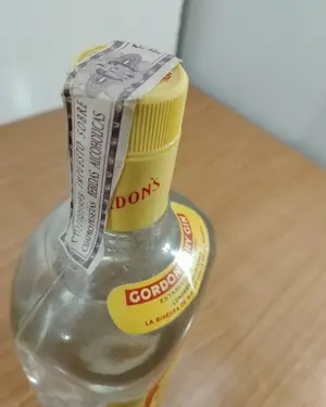 Botella gordon´s dry gin - miniatura 3