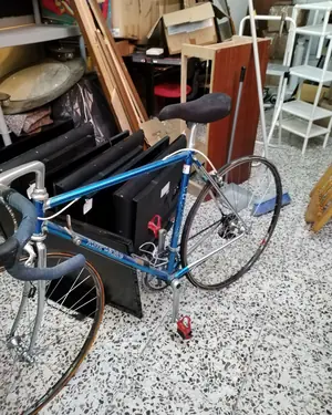 Bicicleta de carretera vintage azul y plata - miniatura 2