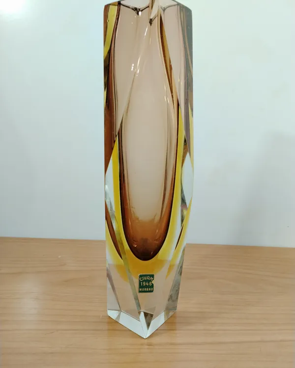 Jarrón de cristal tallado Civam 1966