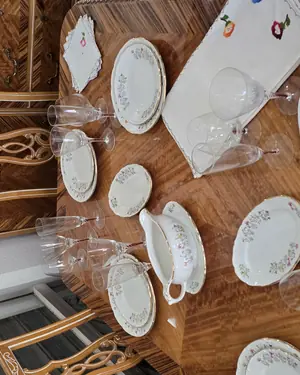 Mesa comedor con sillas estilo victoria - miniatura 6