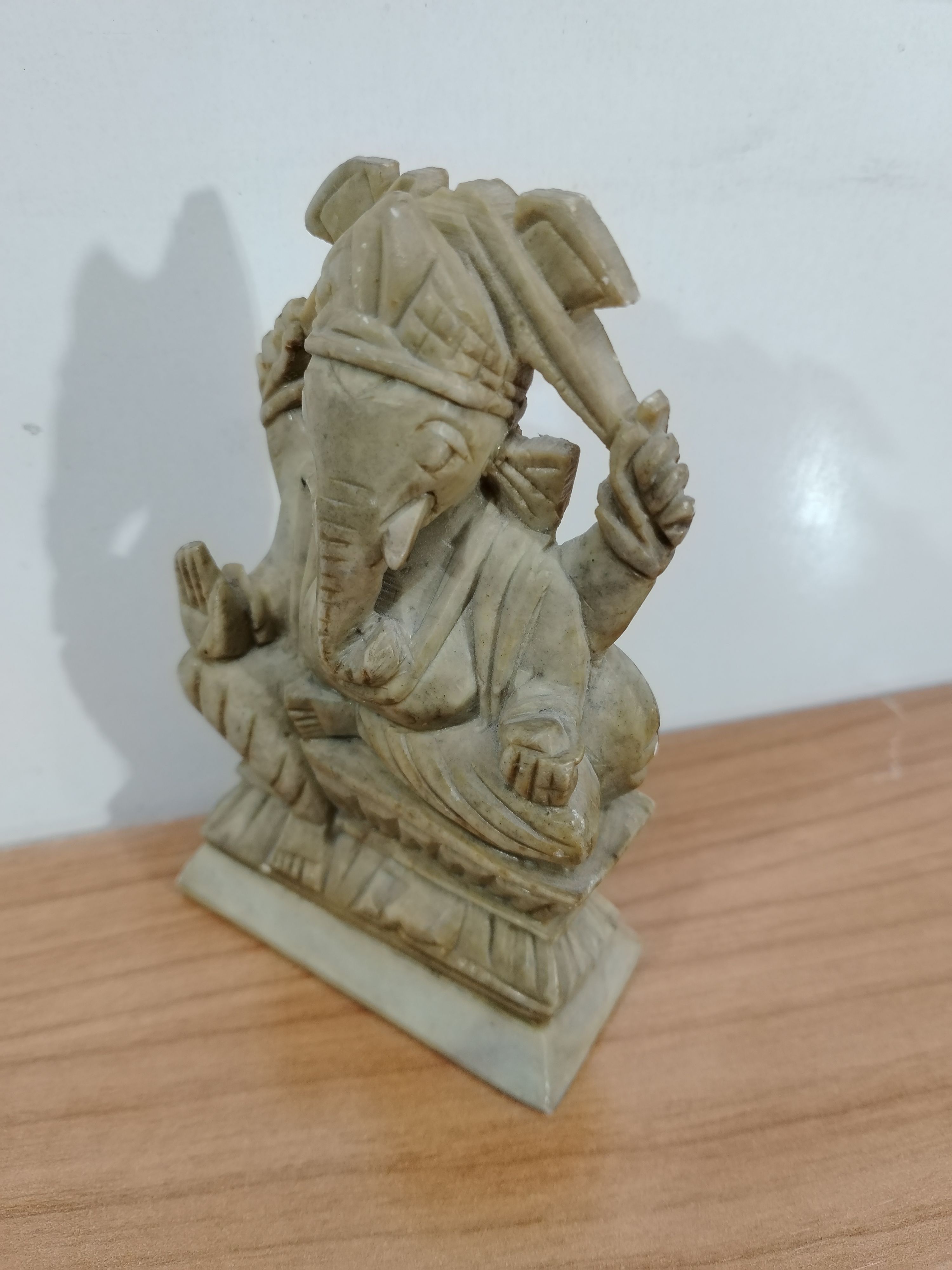 Estatua de Ganesha en Piedra Tallada - miniatura 5