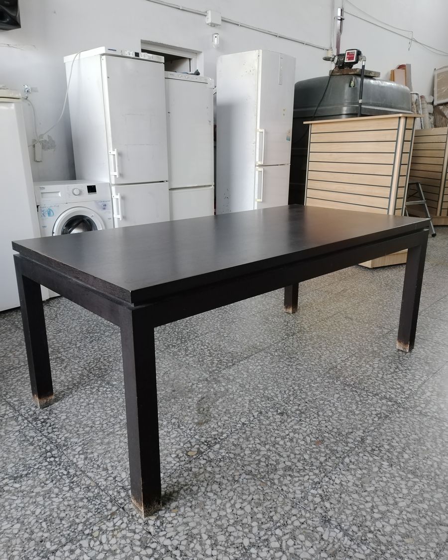 Mesa de comedor de madera maciza con acabado negro - imagen 6