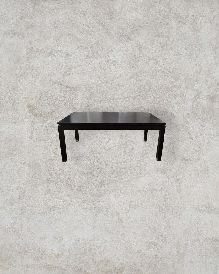 Mesa de comedor de madera maciza con acabado negro - imagen 8