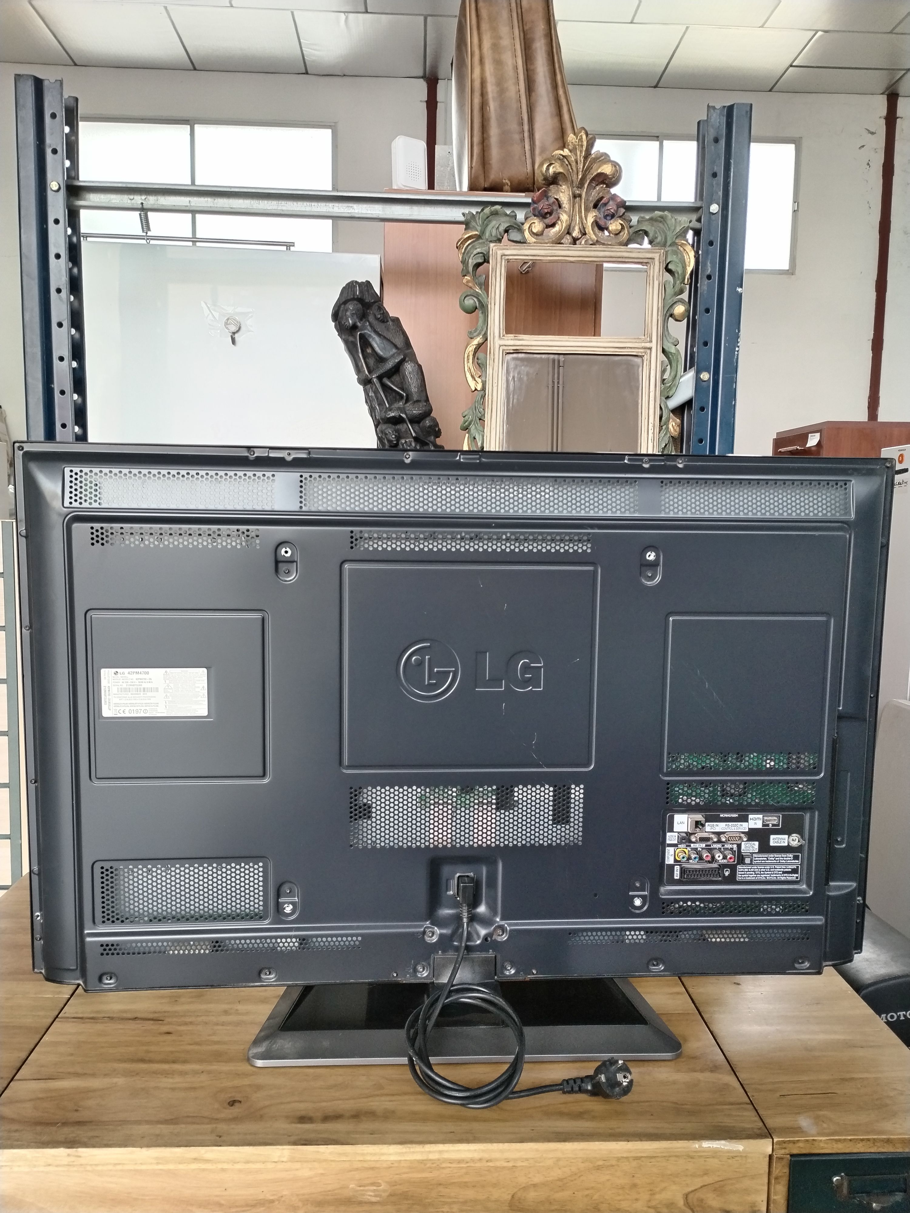 Televisor lg 42pm4700 de 42 pulgadas - miniatura 4
