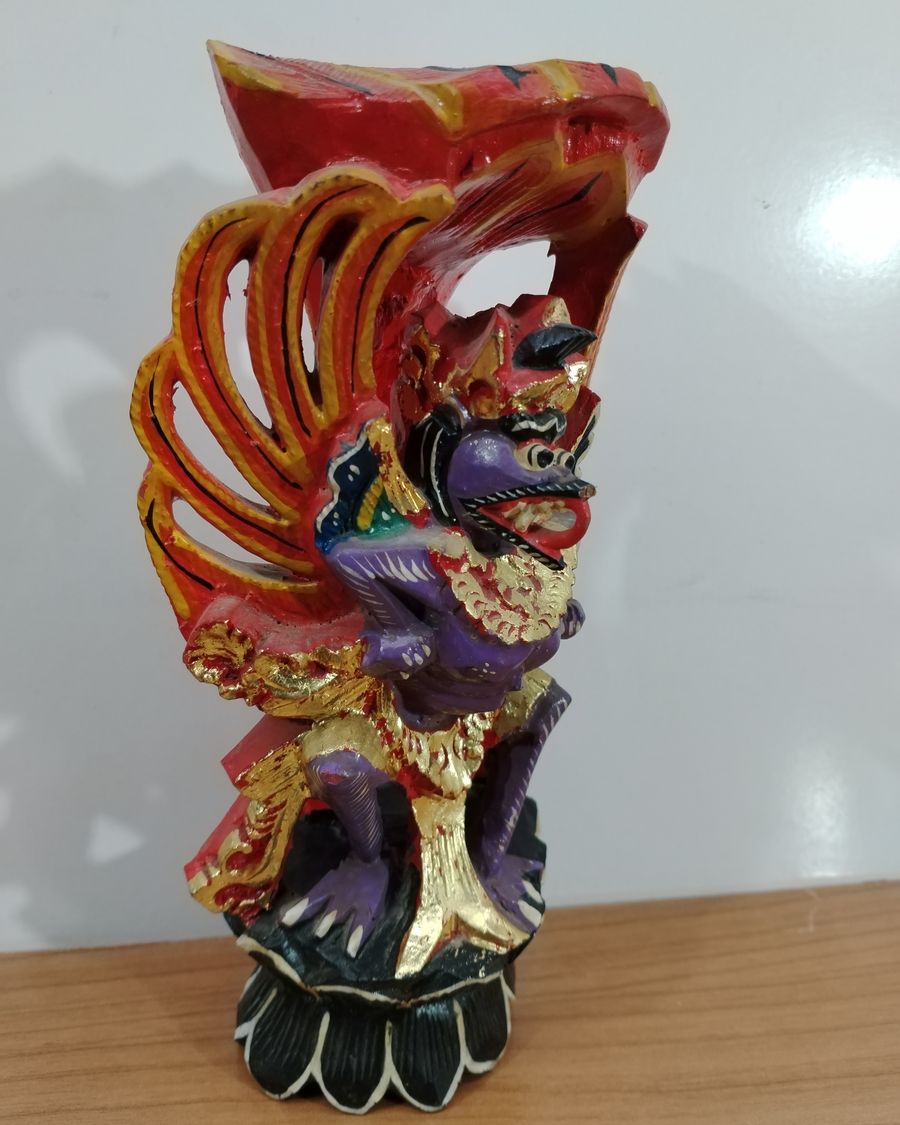 Escultura de Garuda en Madera Tallada - imagen 2