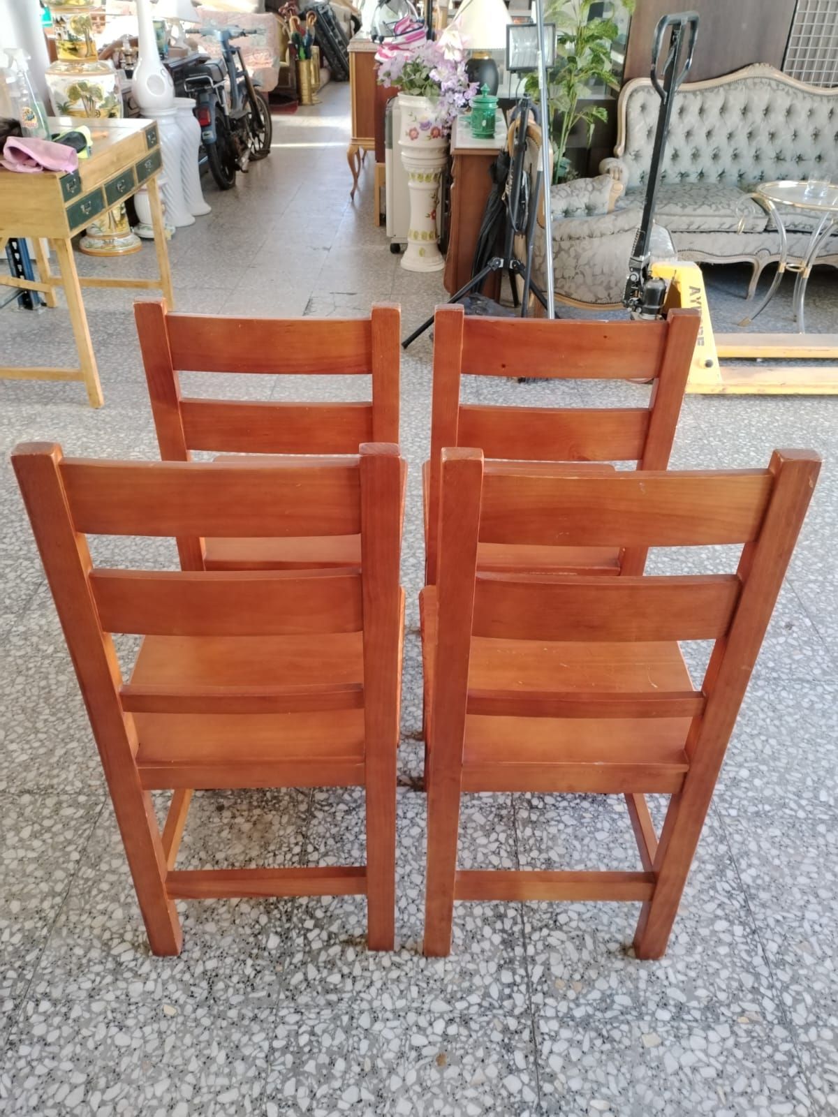Conjunto de 4 sillas de comedor en madera