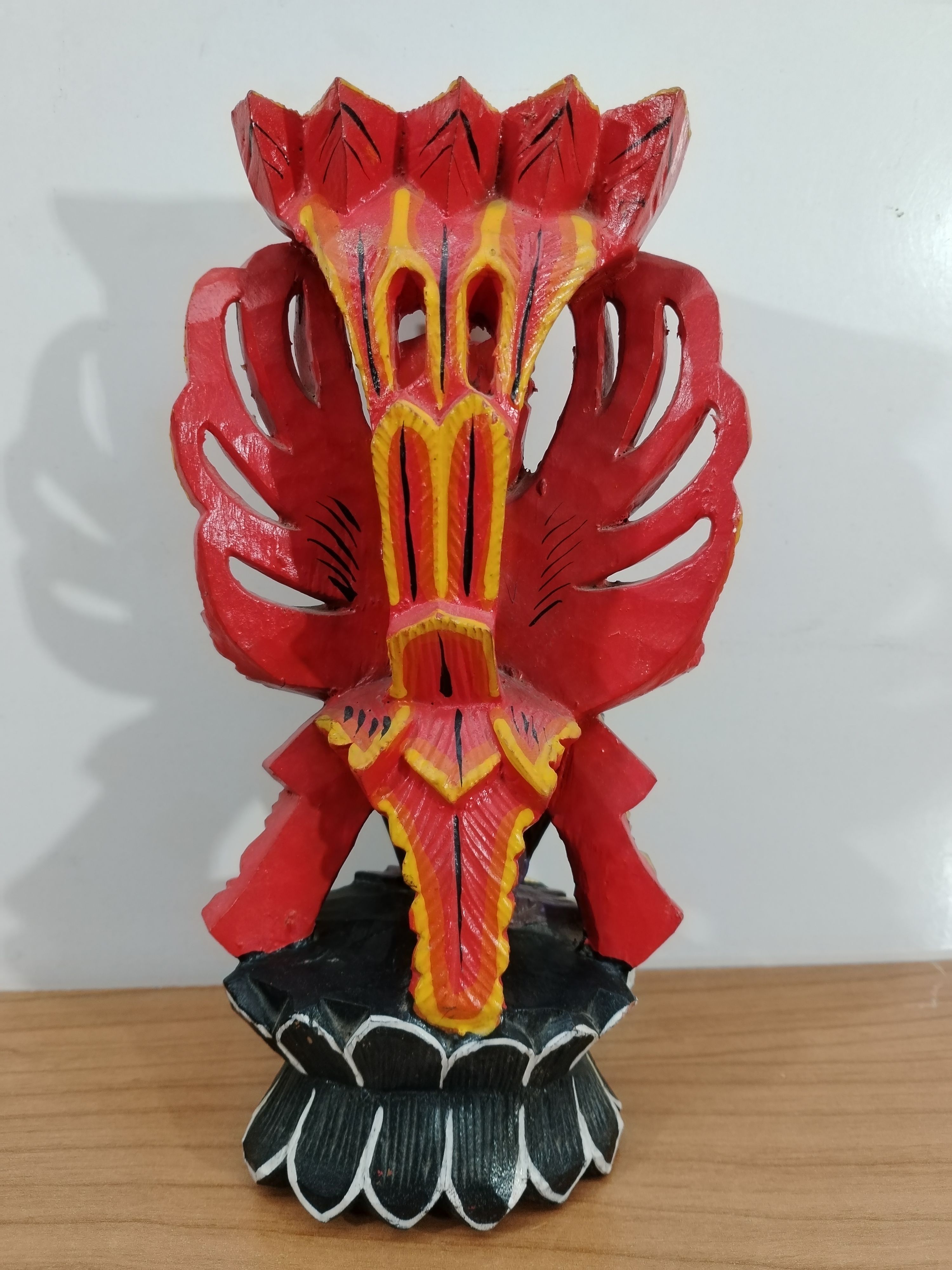 Escultura de Garuda en Madera Tallada - miniatura 3