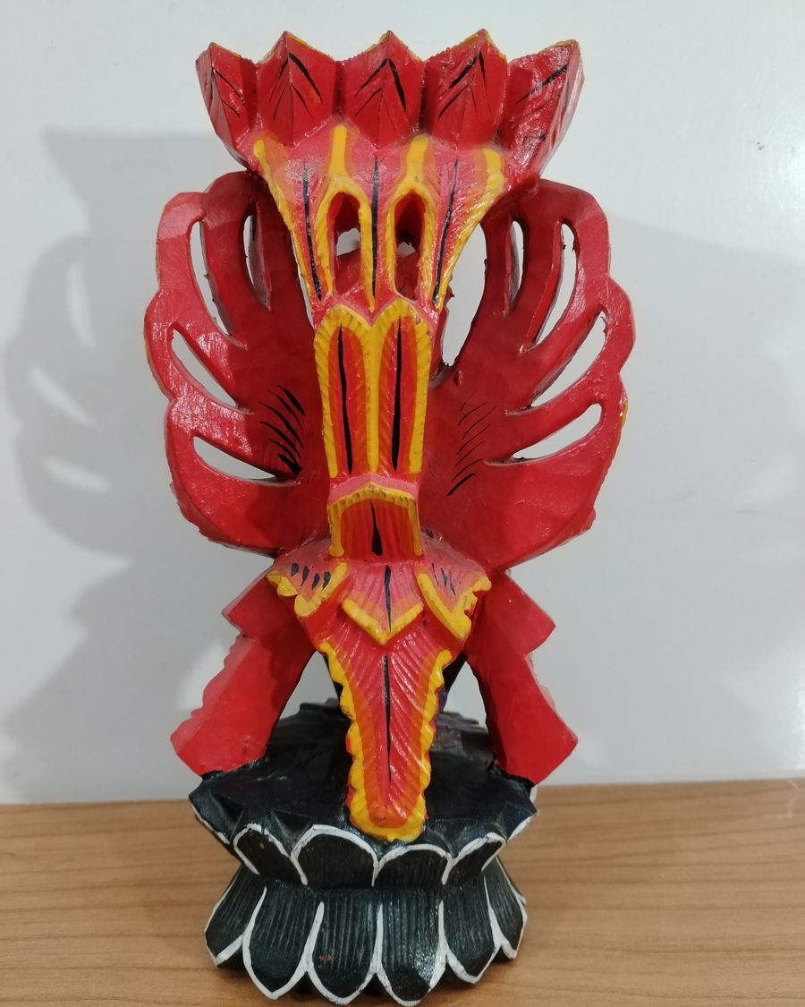 Escultura de Garuda en Madera Tallada - imagen 3
