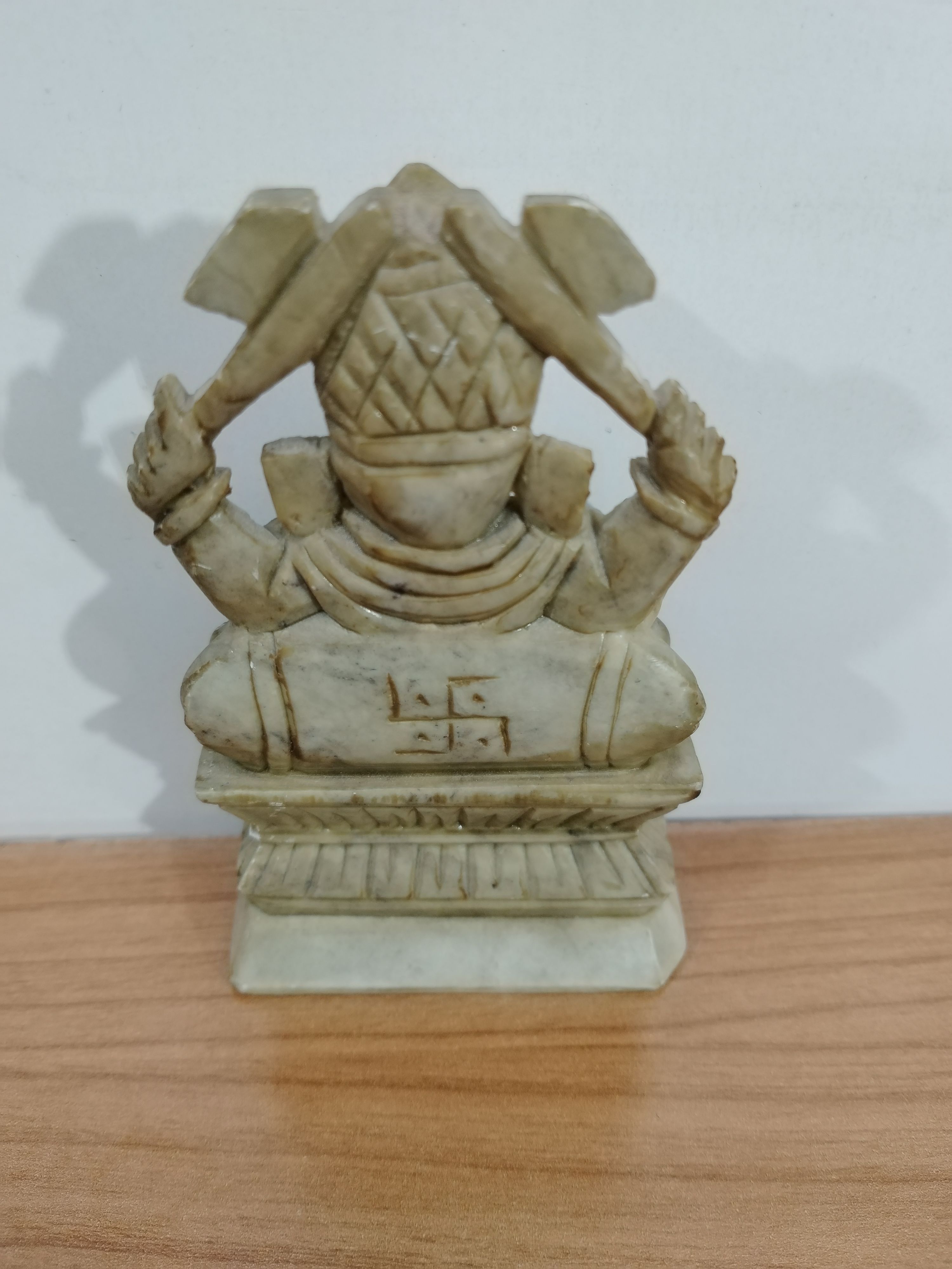 Estatua de Ganesha en Piedra Tallada - miniatura 4