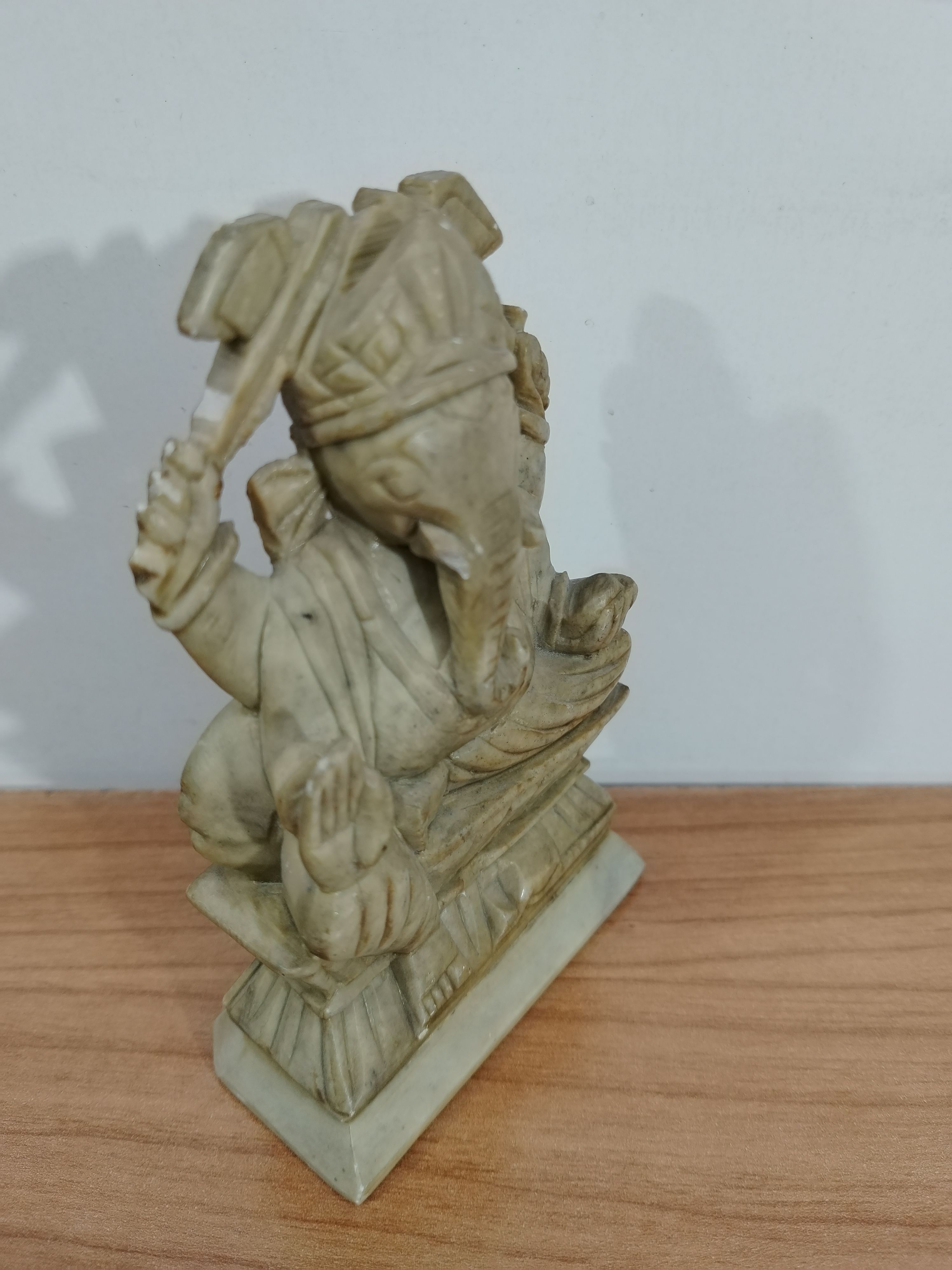 Estatua de Ganesha en Piedra Tallada - miniatura 3
