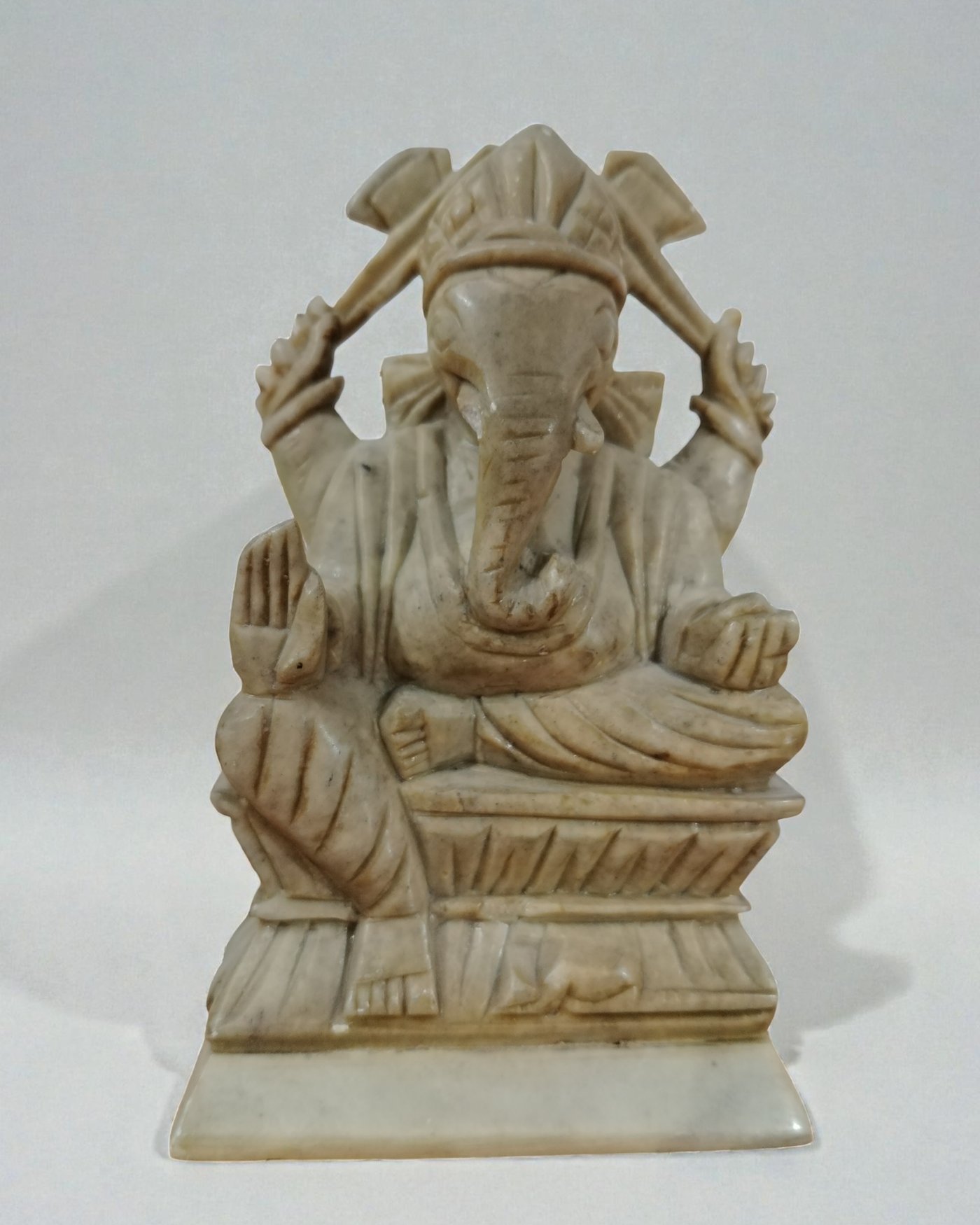 Estatua de Ganesha en Piedra Tallada - imagen 1