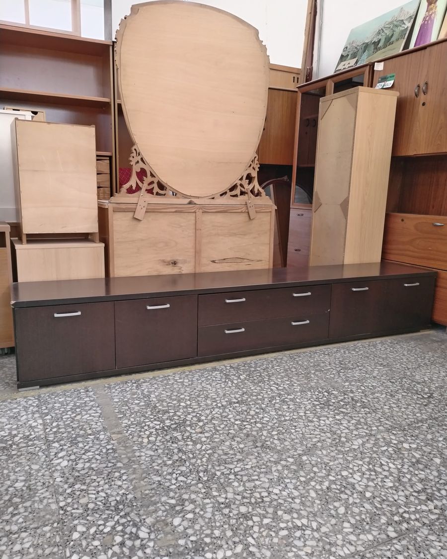 Mueble bajo de tv - imagen 4