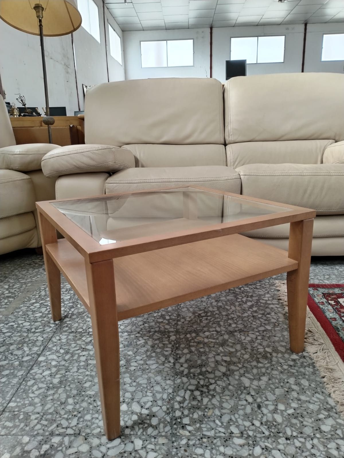 Mesa de centro de madera y cristal - miniatura 3