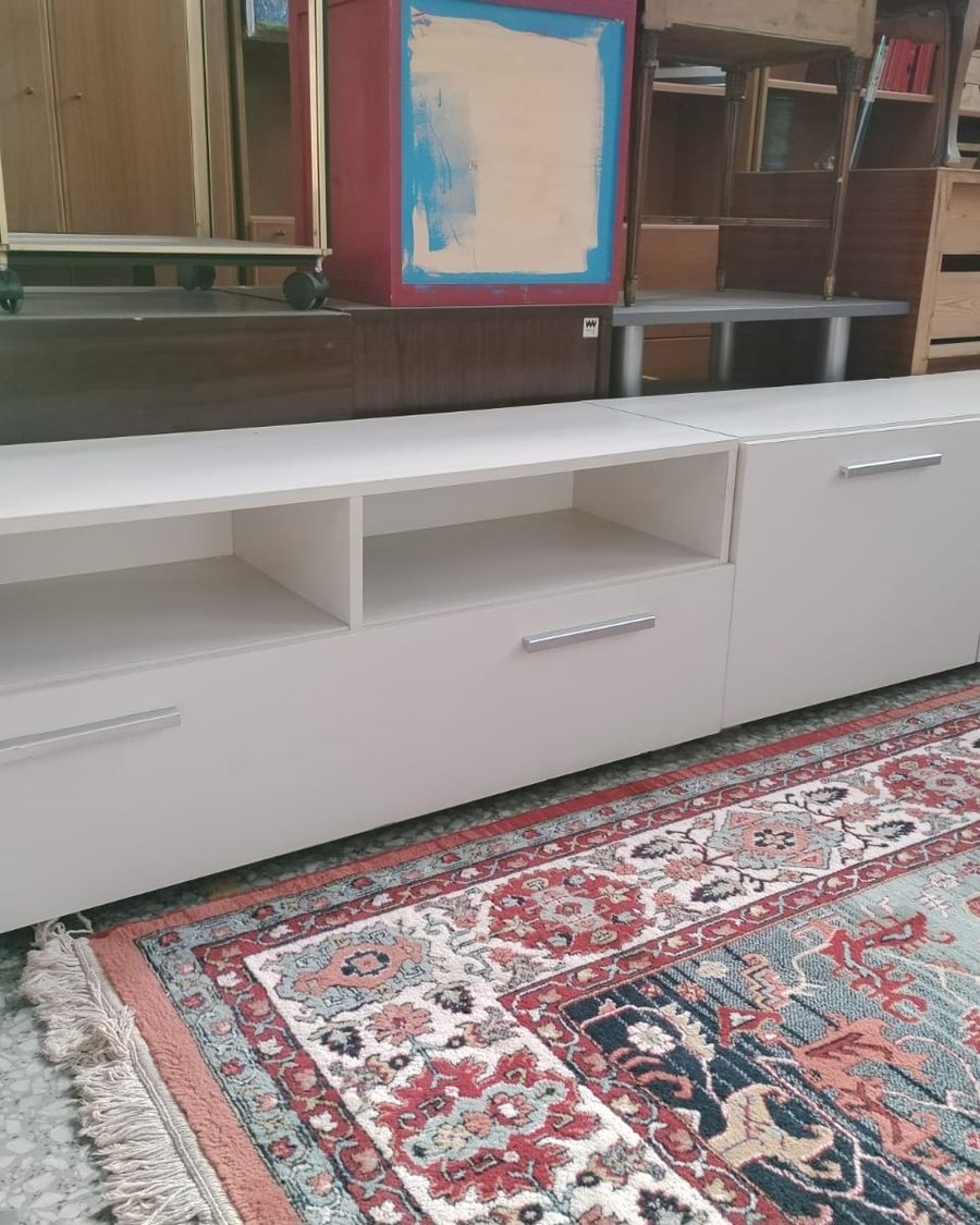 Mueble bajo para tv blanco moderno - imagen 3