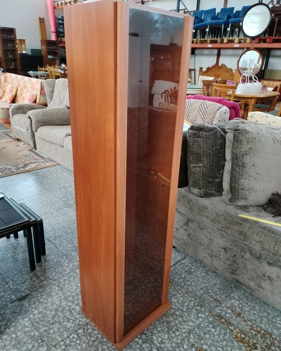 Vitrina de madera con puerta de cristal - imagen 3