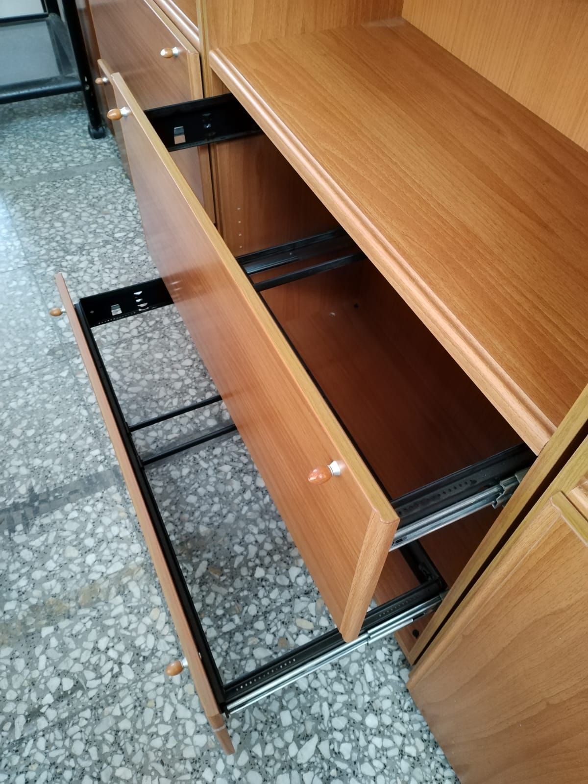 Estantería con cajones de archivador - miniatura 2