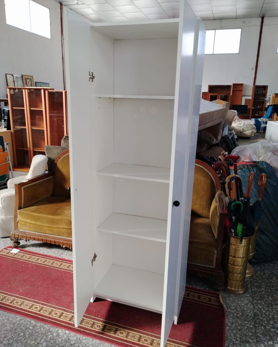 Armario blanco de dos puertas - imagen 4