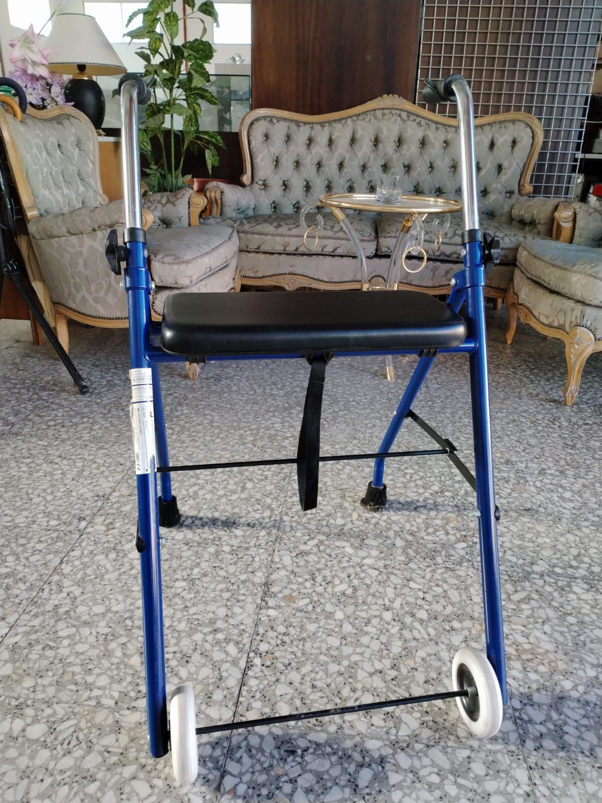 Andador plegable de acero Mobiclinic