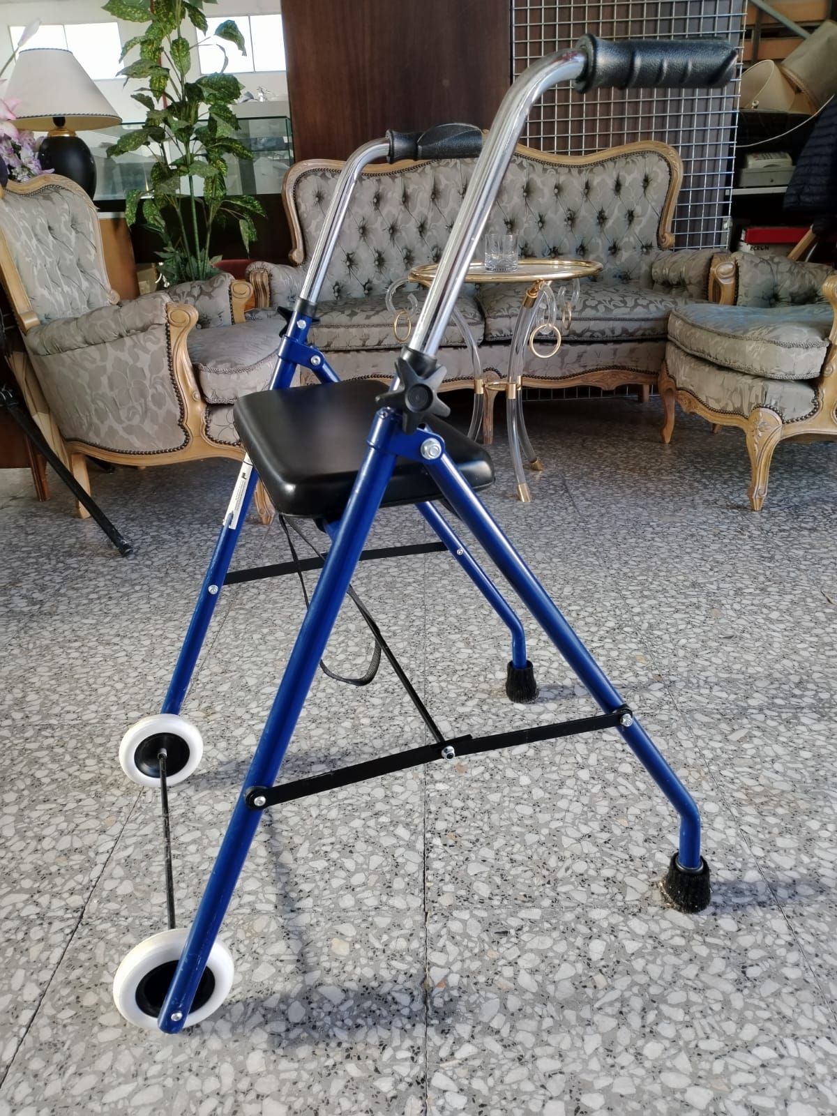Andador plegable de acero Mobiclinic