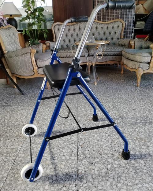 Andador plegable de acero Mobiclinic