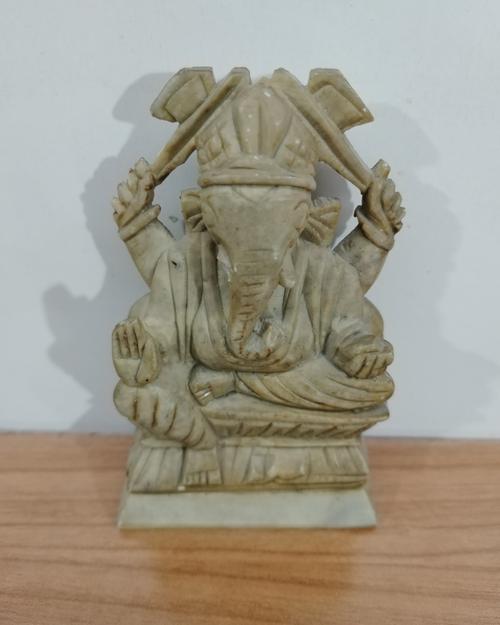 Estatua de Ganesha en Piedra Tallada