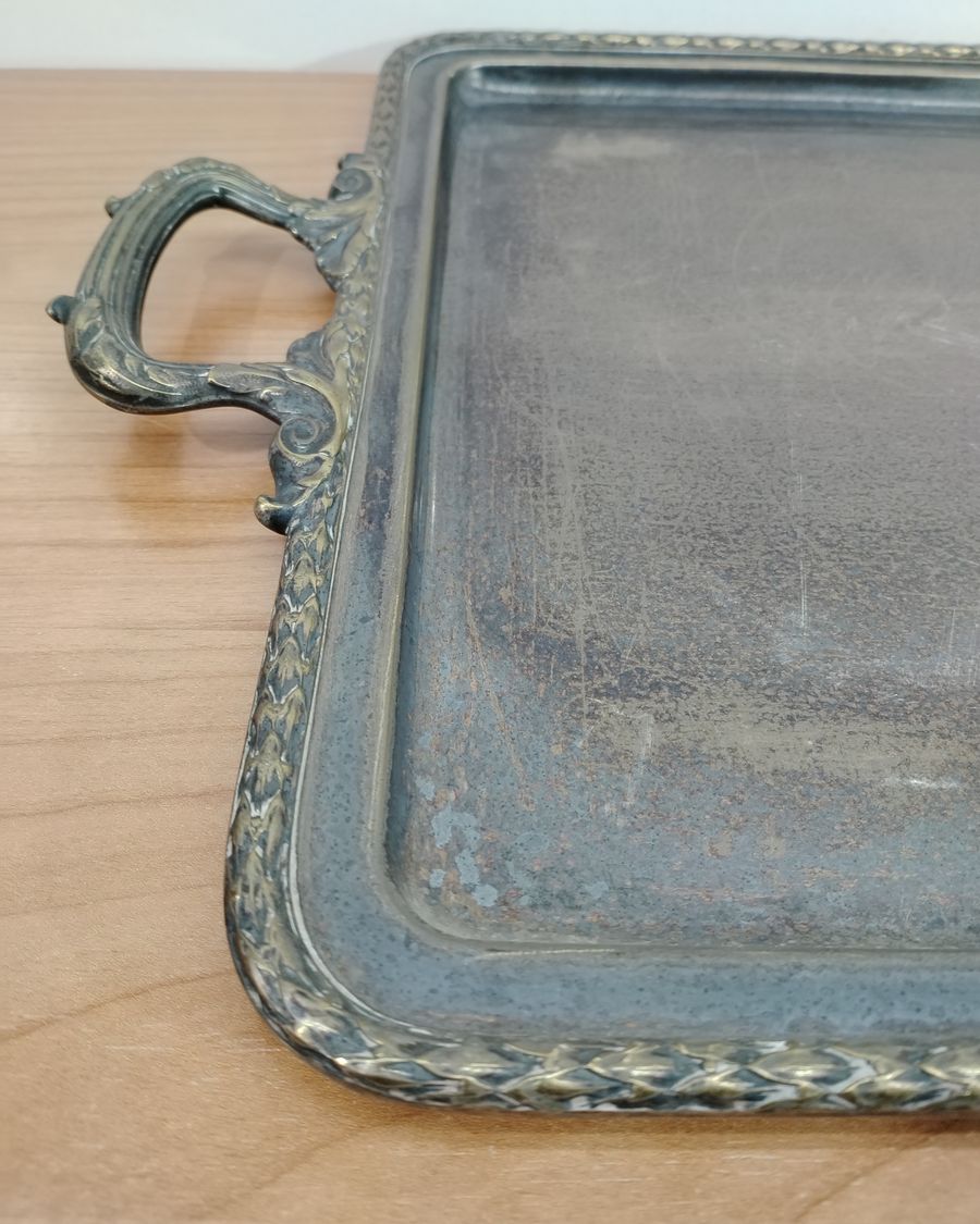 Bandeja Vintage de Metal Plateado con Asas - imagen 3