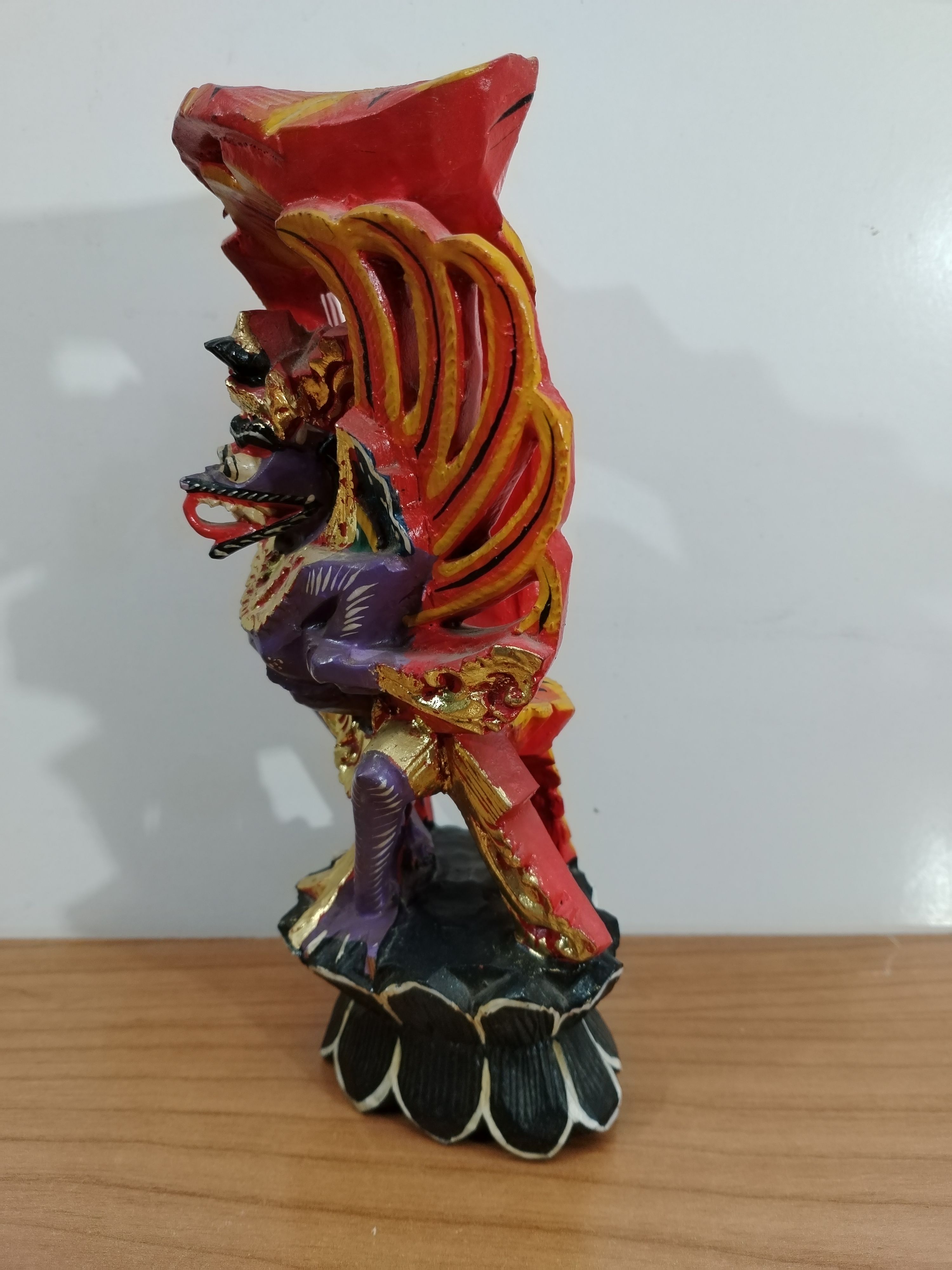 Escultura de Garuda en Madera Tallada - miniatura 4