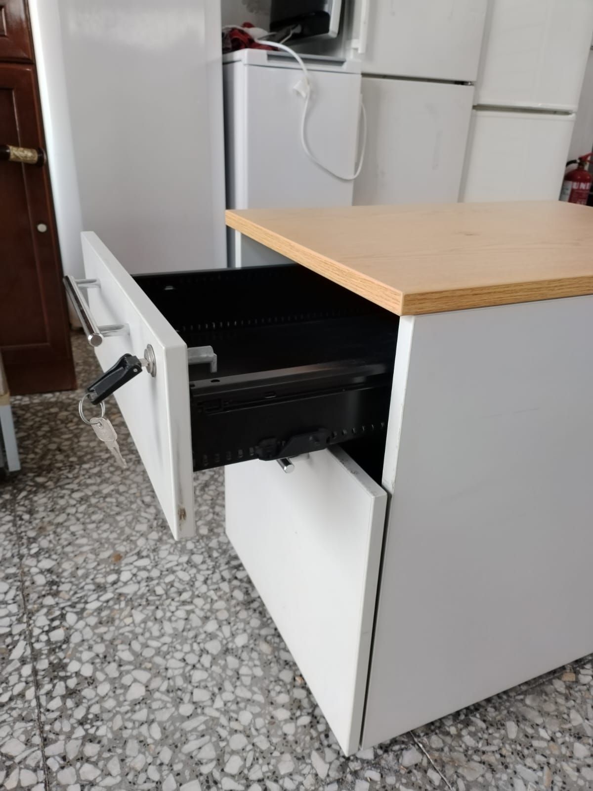 Archivador móvil de oficina con dos cajones y tapa de madera - miniatura 7