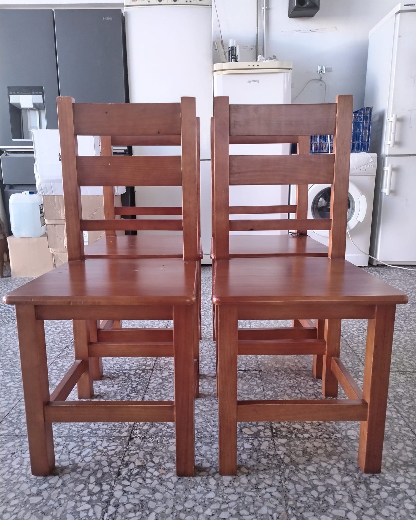 Conjunto de 4 sillas de comedor de madera - imagen 1