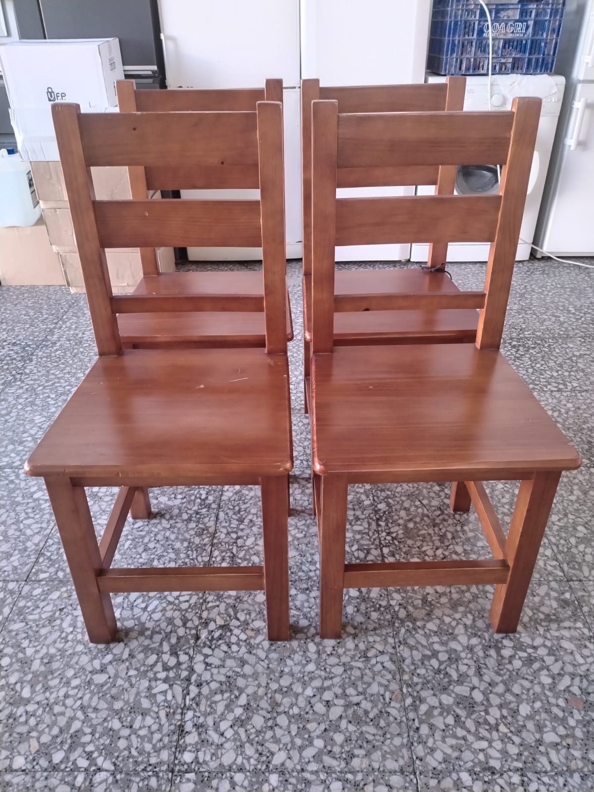 Conjunto de 4 sillas de comedor de madera