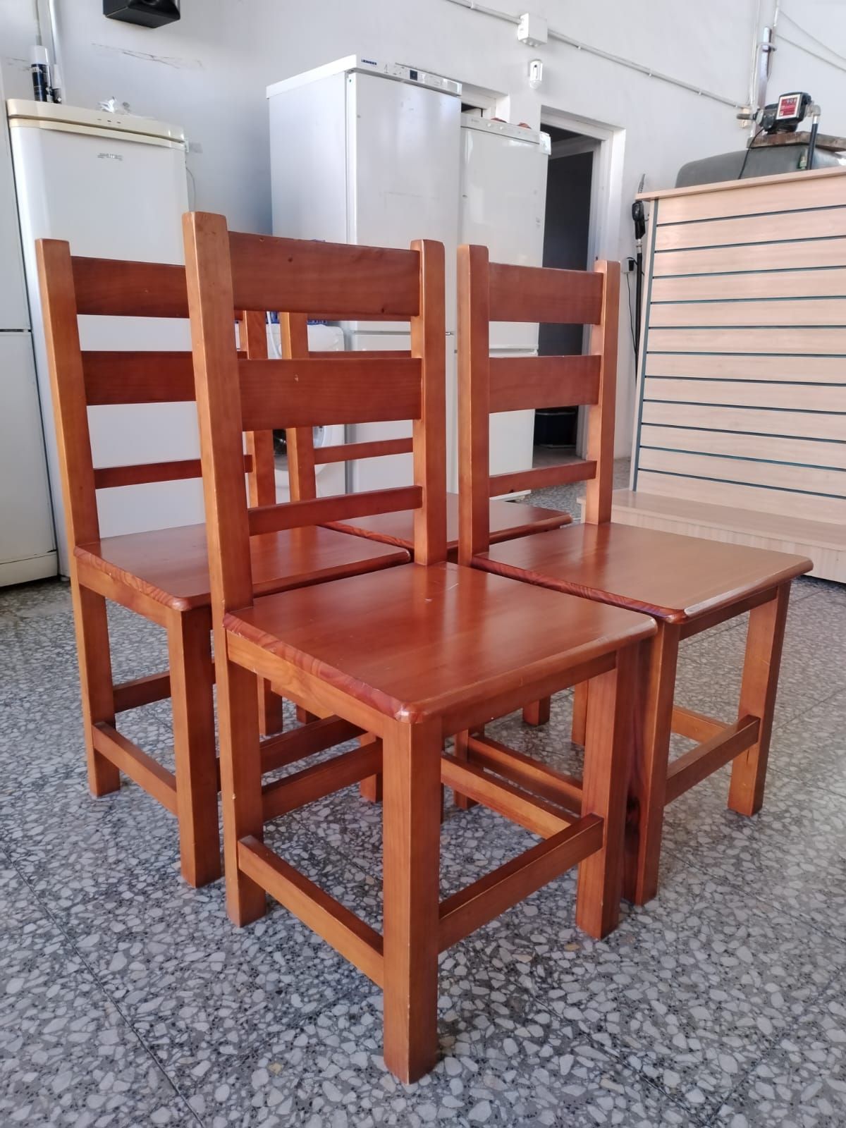 Conjunto de 4 sillas de comedor de madera - miniatura 3